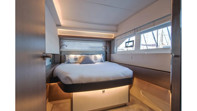 7428310_20200409013559101_1_XLARGE