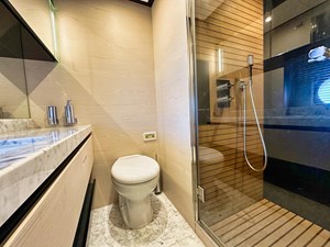 AZIMUT 80 21 AZIMUT 80 2015 - Double Bath