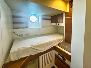 AZIMUT 80 24 AZIMUT 80 2015 - Is it Crew Cabin