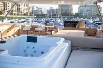 AZIMUT 80 17 AZIMUT 80 2015 - Sun Deck Jacuzzi