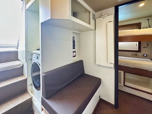 AZIMUT 80 35 AZIMUT 80 2015 -Upper Lower Berths