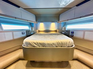 AZIMUT 80 36 AZIMUT 80 2015 -VIP Cabin