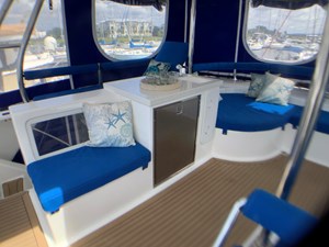ALESHA D 25 seating area with outside fridge