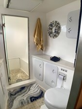 ALESHA D 62 shower