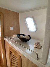 ALESHA D 73 small window with more storage 