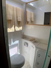 ALESHA D 81 bathrom
