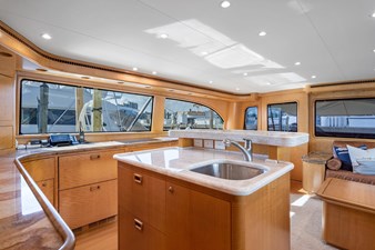 Whiskey Kilo 12 12_2782966_galley