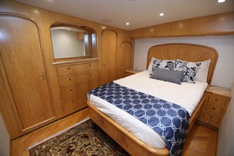 Whiskey Kilo 17 17_2782966_master_stateroom