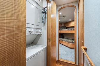 Whiskey Kilo 21 21_2782966_companionway