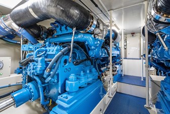 Whiskey Kilo 33 33_2782966_engine_room