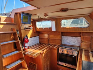 THE HAMMER II 11 Pilothouse 4