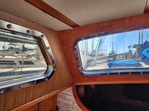 THE HAMMER II 20 Pilothouse 7