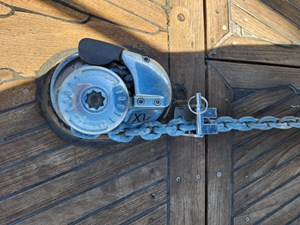 THE HAMMER II 42 Windlass