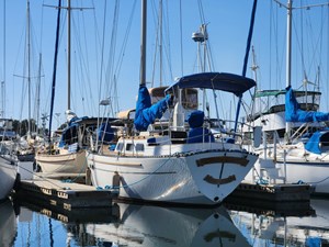 THE HAMMER II 48 Dockside 5