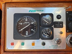 THE HAMMER II 54 Engine Panel