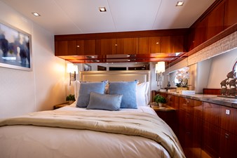 CA'D'ZAN 18 Queen Stateroom