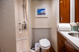 CA'D'ZAN 21 Twin Cabin Head