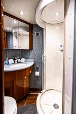 CA'D'ZAN 24 Crew Quarters 