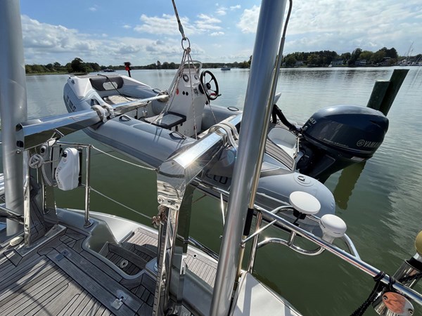 Electric davits