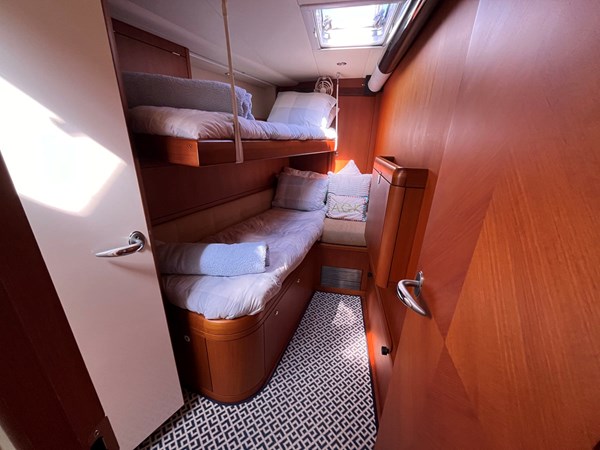 Port guest cabin 