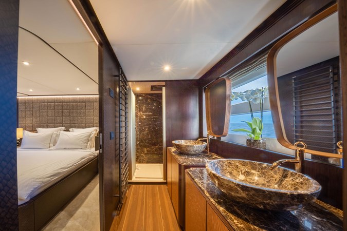 CECILOU-46CECILOU-CECILOU 27m Cayman Yacht For Sale Master Cabin Ensuite