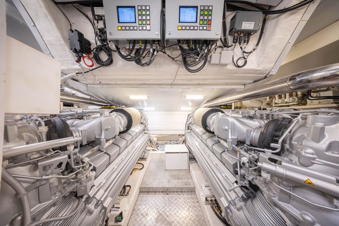 CECILOU-46CECILOU-CECILOU 27m Cayman Yacht For Sale Engine Room