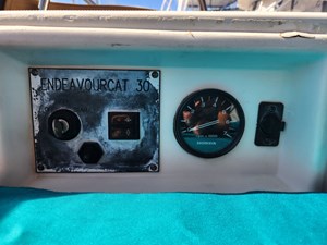 LET'S RUN AWAY 22 Engine Panel