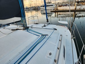 LET'S RUN AWAY 27 Deck 2