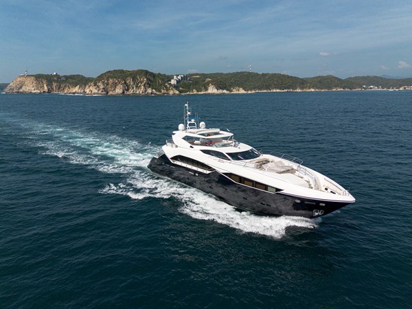 Yacht SUNSEEKER M5 2013 -1