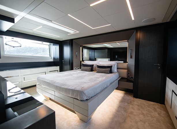 2021 Pershing 9X - Magic of Ayr - Master Stateroom