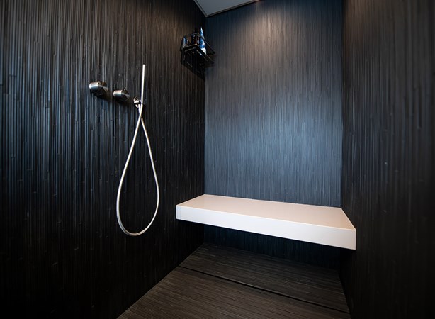 2021 Pershing 9X - Magic of Ayr - Master Ensuite