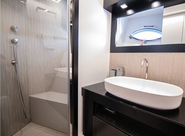 2021 Pershing 9X - Magic of Ayr - VIP Ensuite