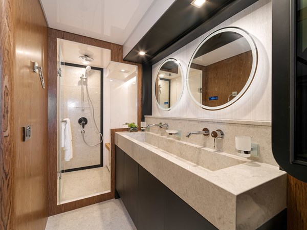 Horizon V68-612 master bath with smart mirrors and shower.