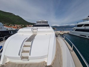 HALWA 13 M/Y HALWA_Sunseeker 95_Forward Storage