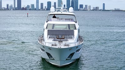 95' Azimut _ Drone-7