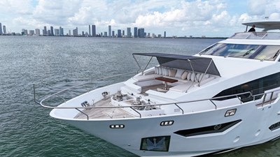 95' Azimut _ Drone-25