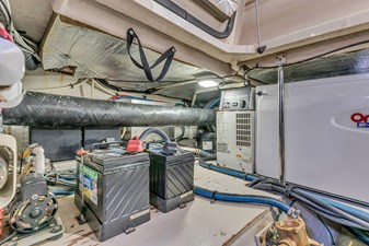 BEATS WORKIN' VI 45 Engine Room