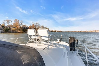 BEATS WORKIN' VI 48 Foredeck