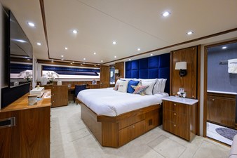 CHINA TIME 11 Master Stateroom