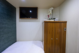 CHINA TIME 28 Mid Port Guest Stateroom