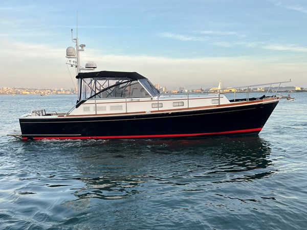 38' Grand Banks LIO KAI