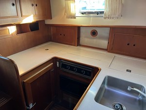 LIO KAI 13 Galley