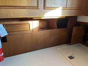 LIO KAI 15 Galley storage