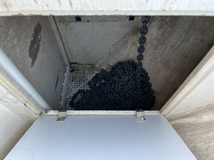 LIO KAI 63 Chain locker