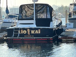 LIO KAI 82 Stern view