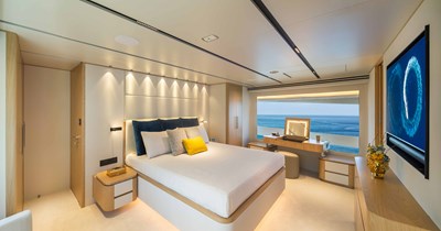 Horizon FD110 11 Horizon FD110 Hull 7 on deck master with vanity. 