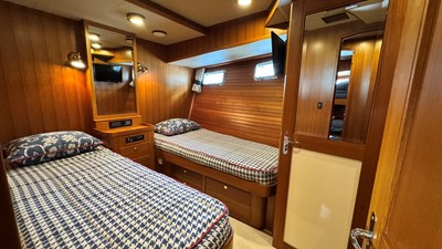 Show Pony 17 2010 Marlow 78e- SHOW PONY-Port Stateroom