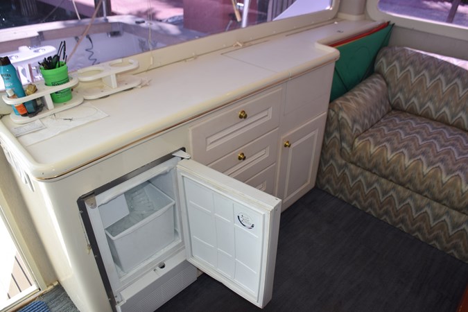 U-line icemaker in aft cabinet  