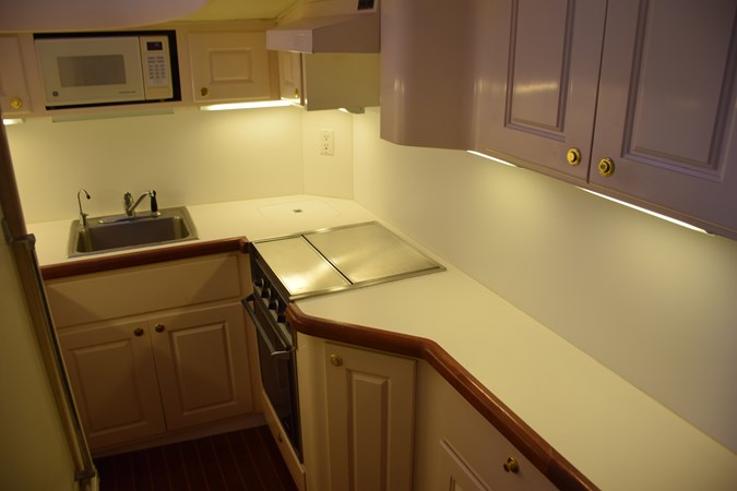 Lots of counterspace  