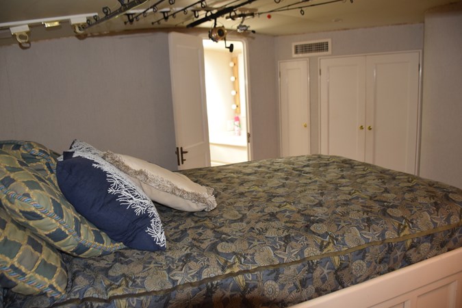 Master head forward with closets on starboard side  